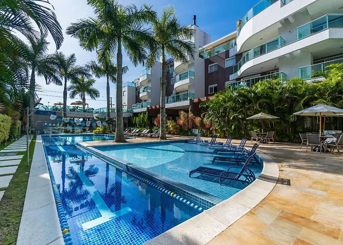 Boulevard Bombinhas - Apartamento Em Condo Com Piscina